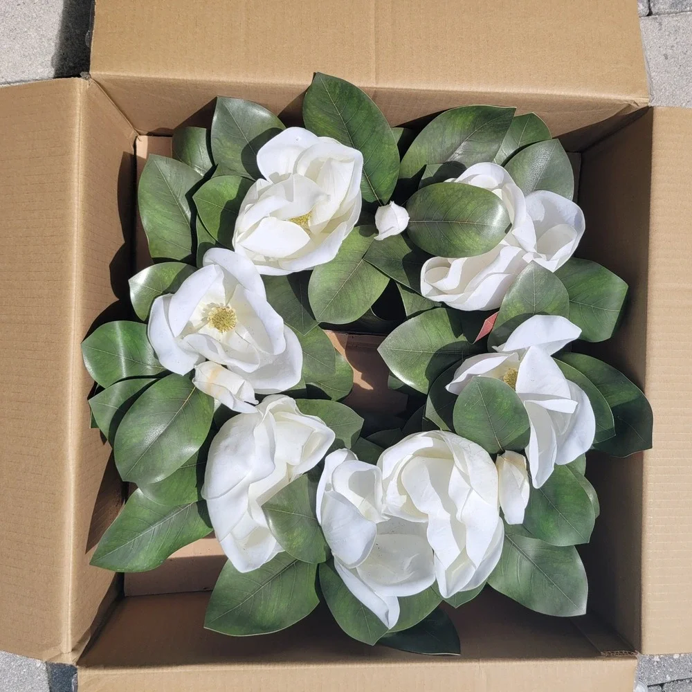 Grandin Road Magnolia Wreath 24 Inch White Floral Faux Greenery 162548
